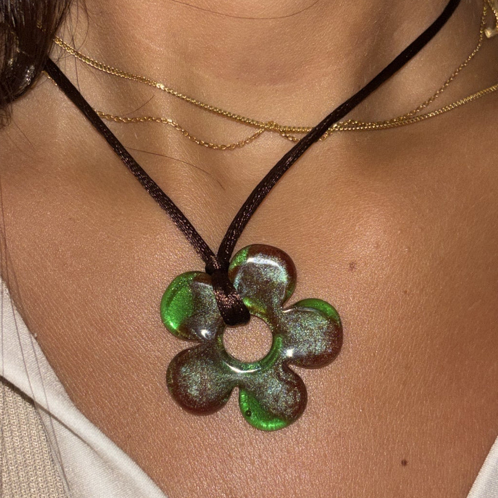 Flower Choker - Green & brown