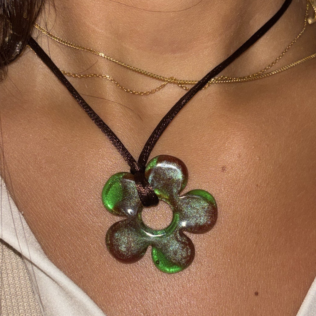 Flower Choker - Green & brown