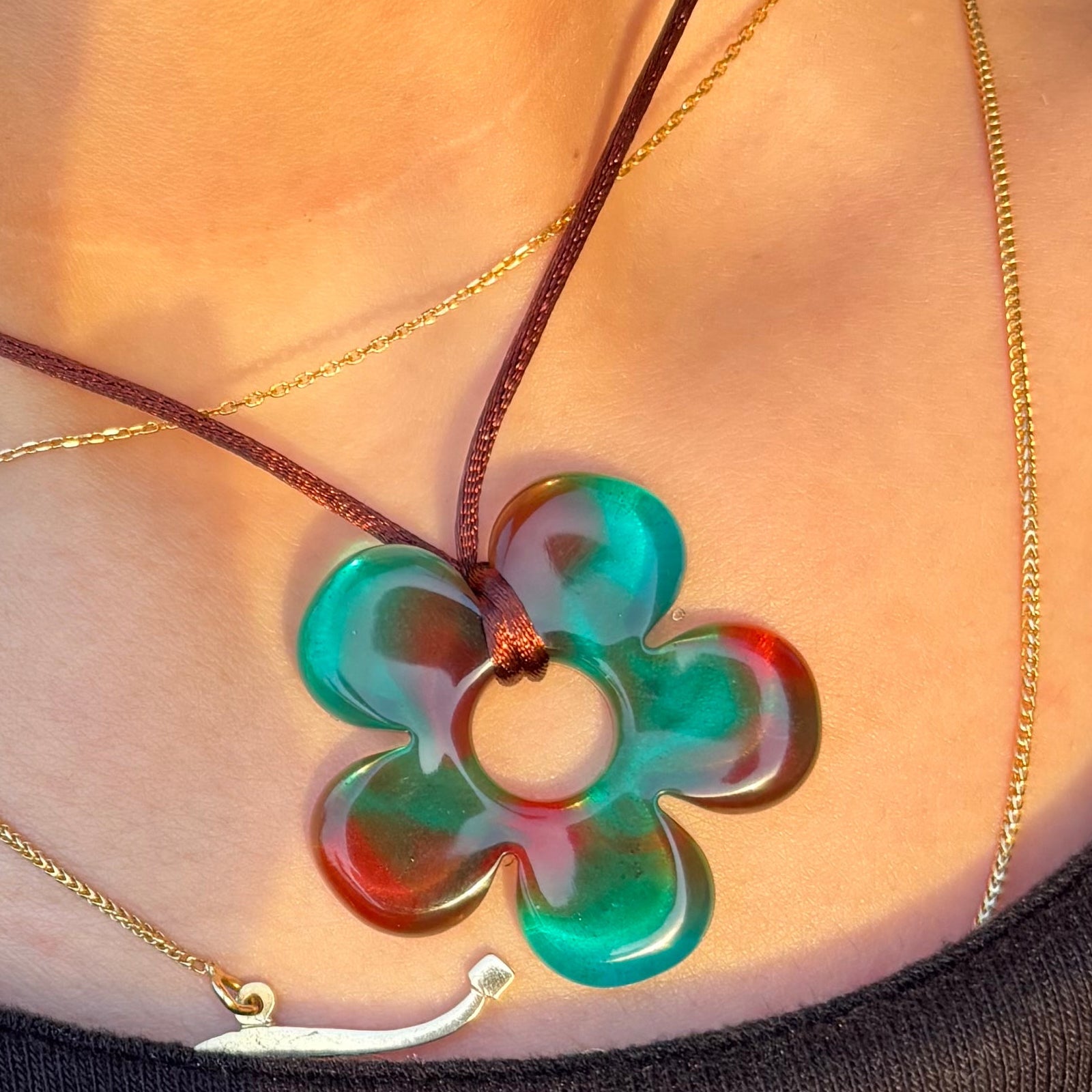 Flower Choker - Brown & Blue
