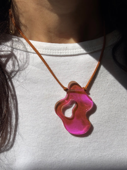 Asymmetrical Choker