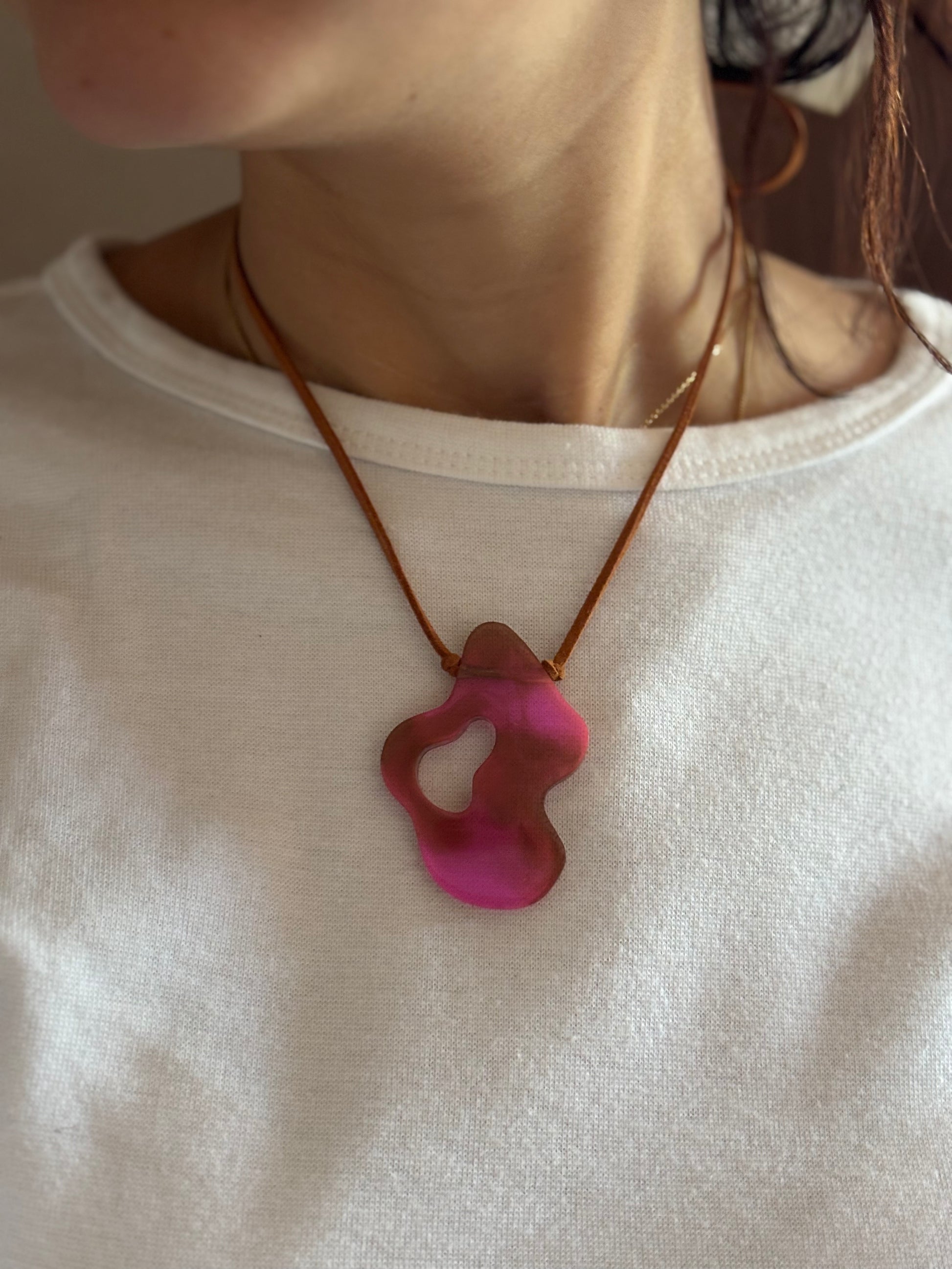 Asymmetrical Choker