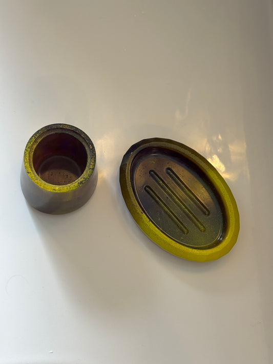 Yellow & Purple Bathroom Set